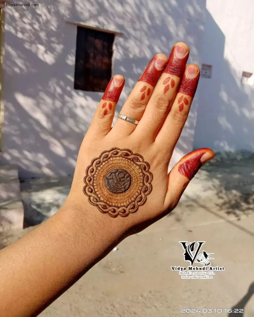circle mehndi designs