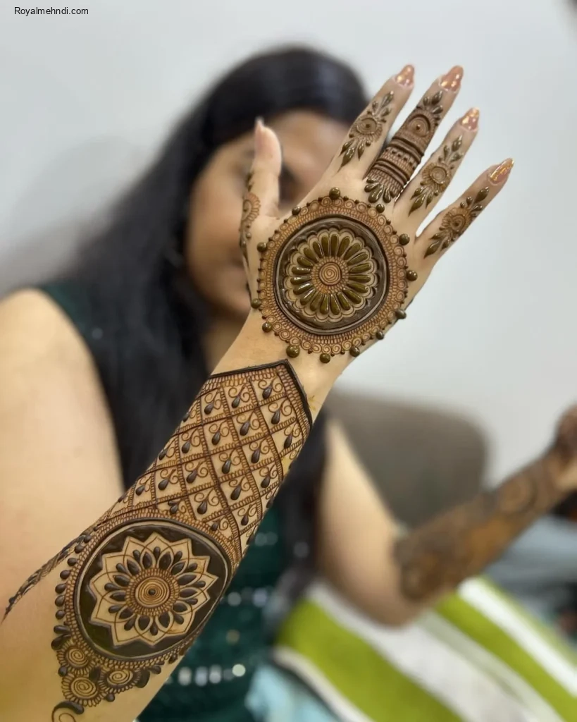 circle mehndi designs