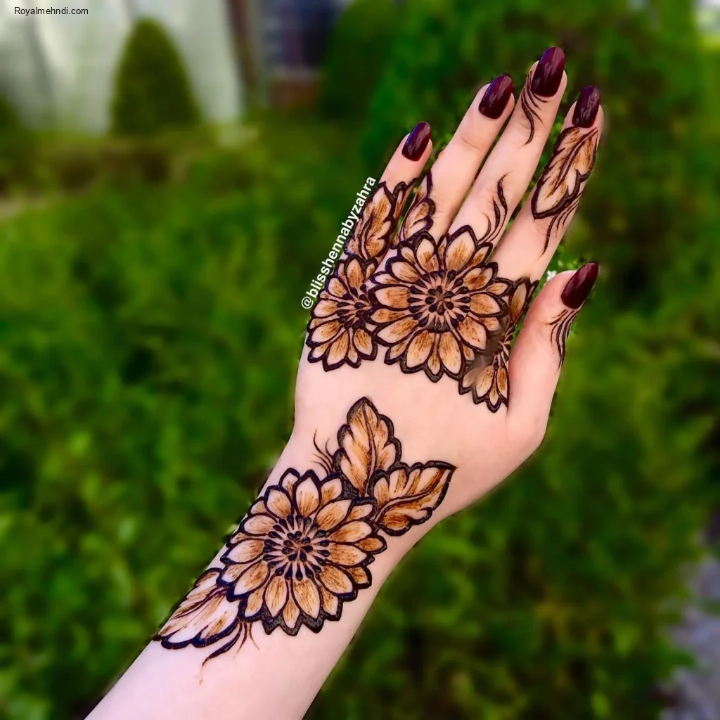 circle mehndi designs