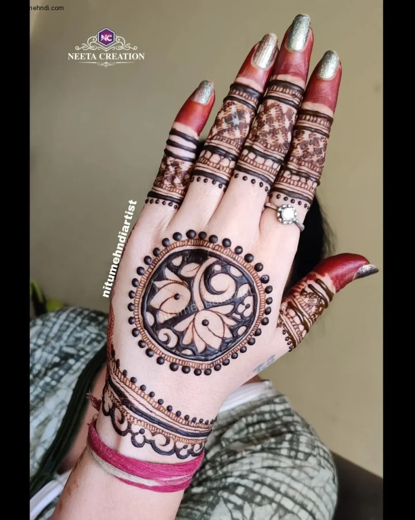 circle mehndi designs