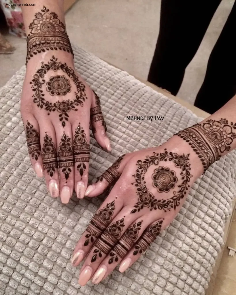 circle mehndi designs