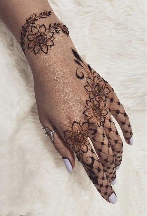 Easy Arabic Mehndi Design