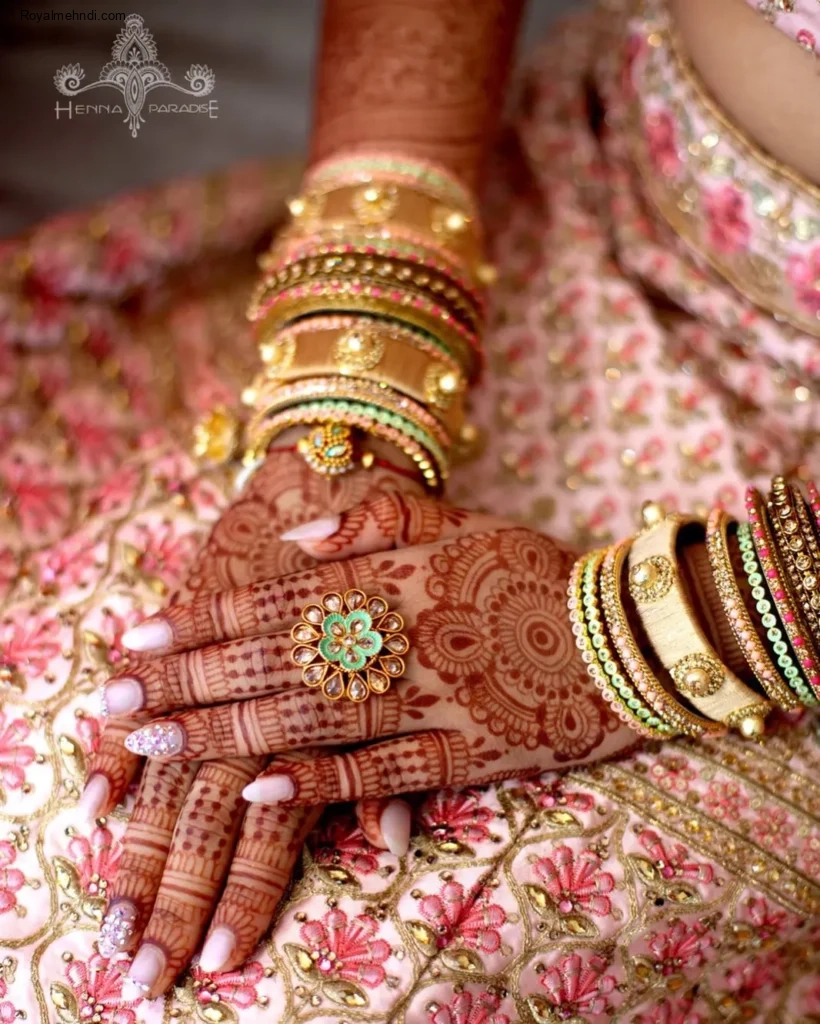 circle mehndi designs