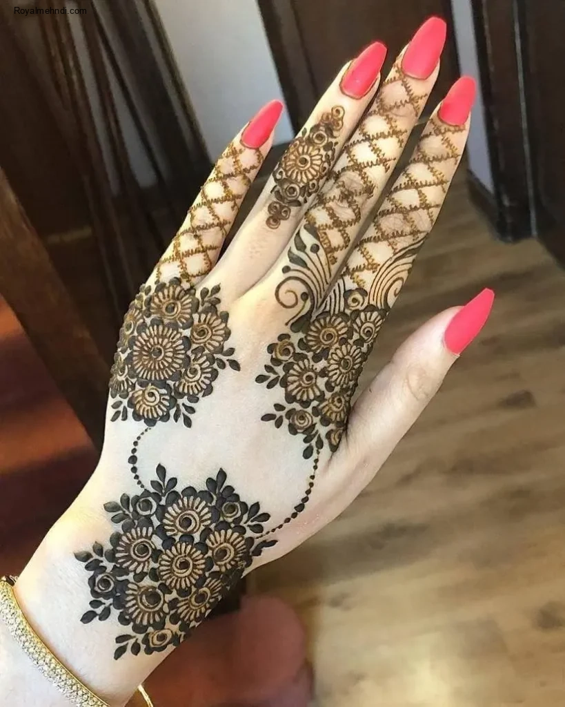 circle mehndi designs