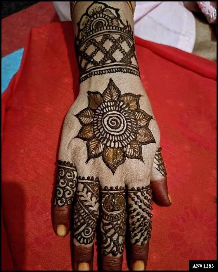 flower simple mehndi design
