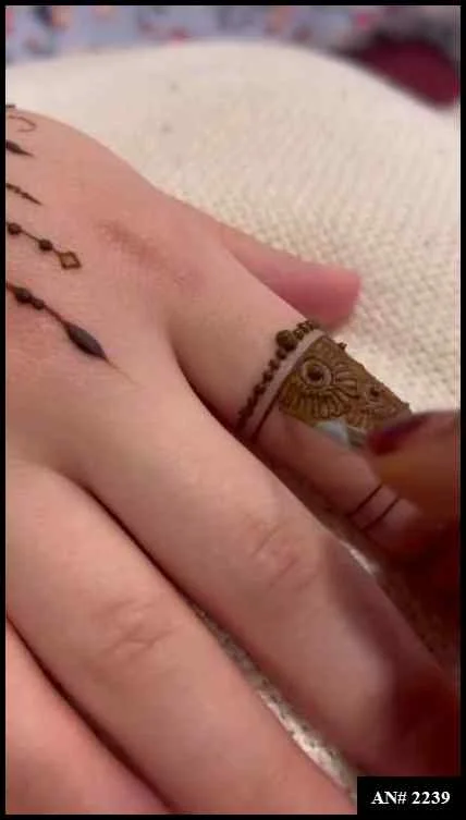 easy backhand mehndi designs