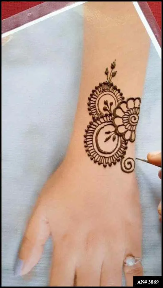 easy backhand mehndi designs