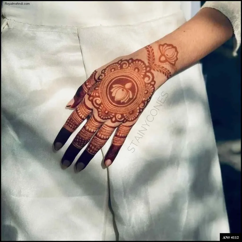 circle mehndi designs