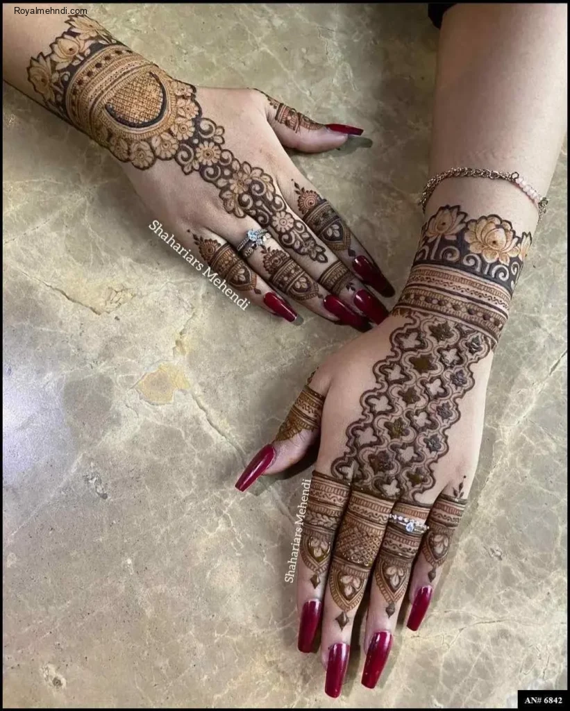 back hand mehndi design