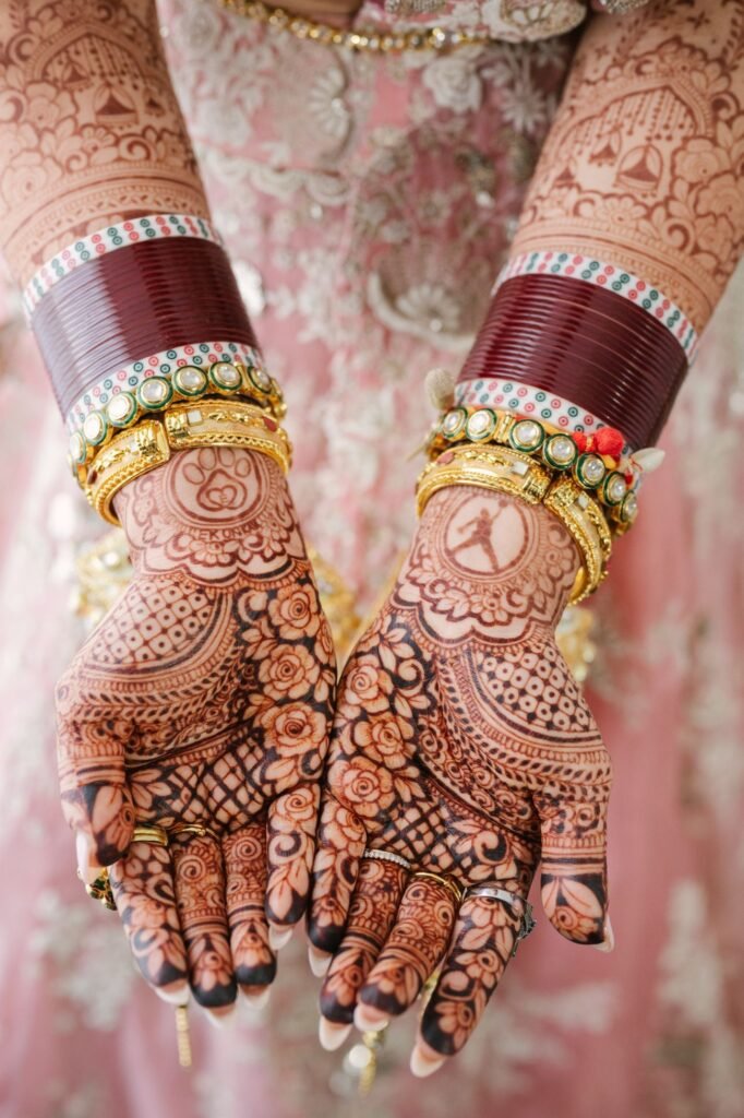 easy front hand simple mehndi design