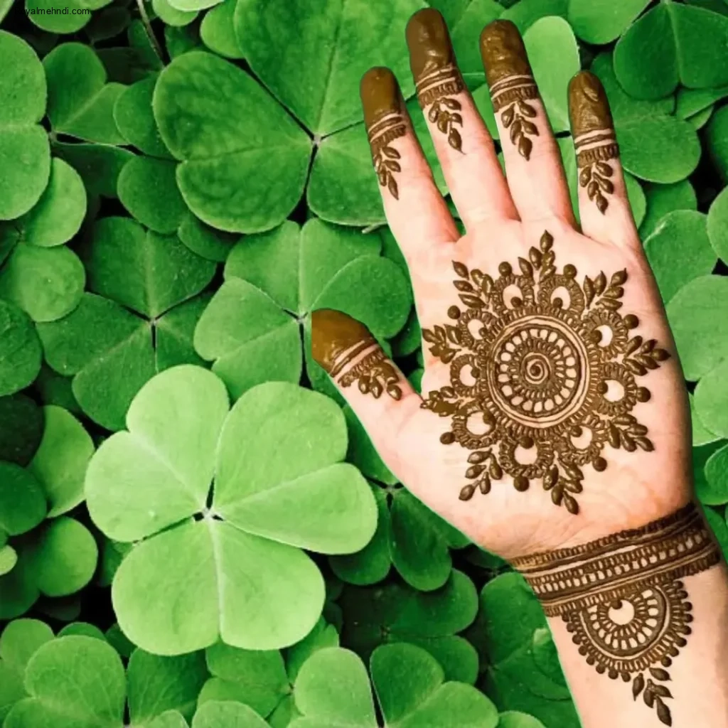 front hand stylish front hand simple mehndi design