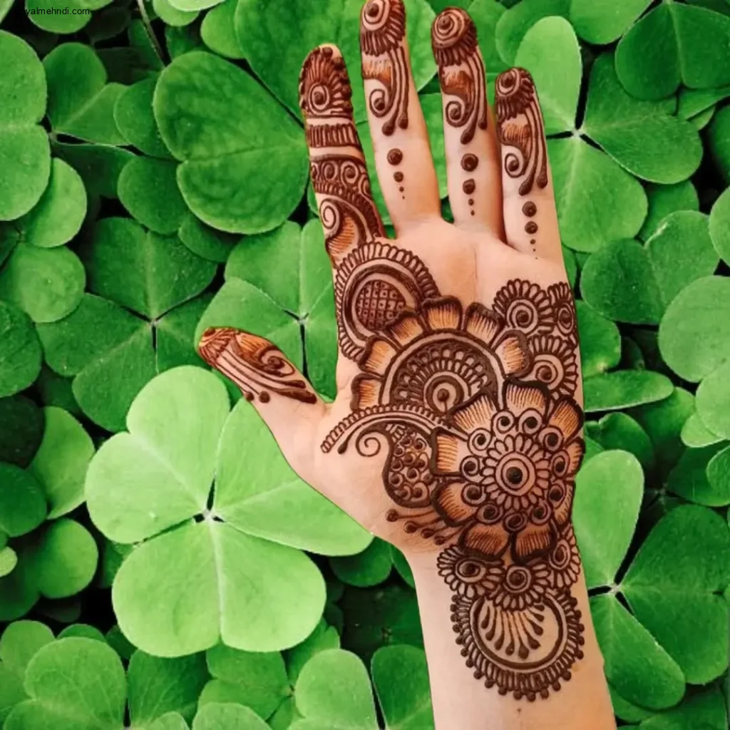 front hand stylish front hand simple mehndi design