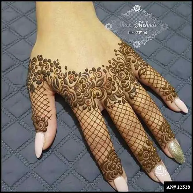 easy simple finger mehndi design