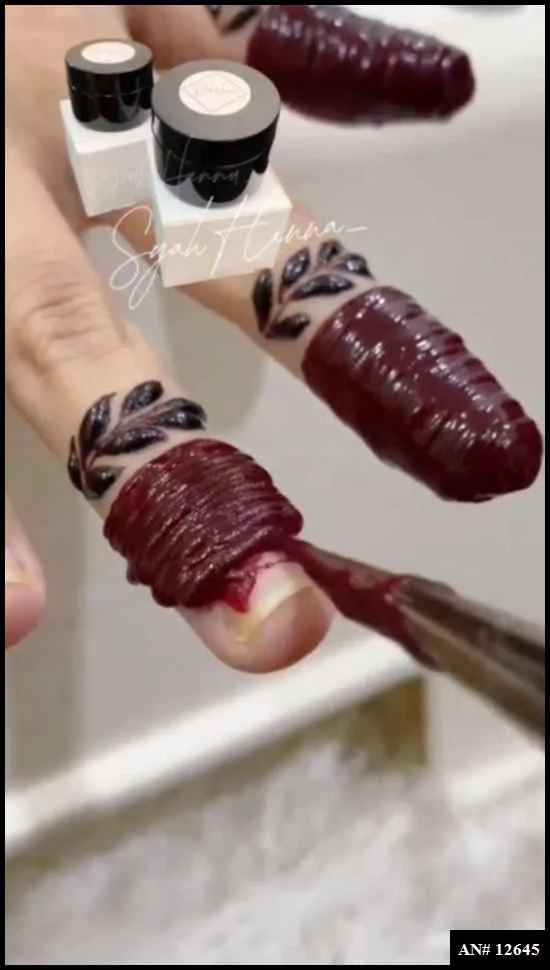 easy simple finger mehndi design