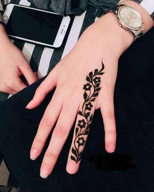 easy simple finger mehndi design