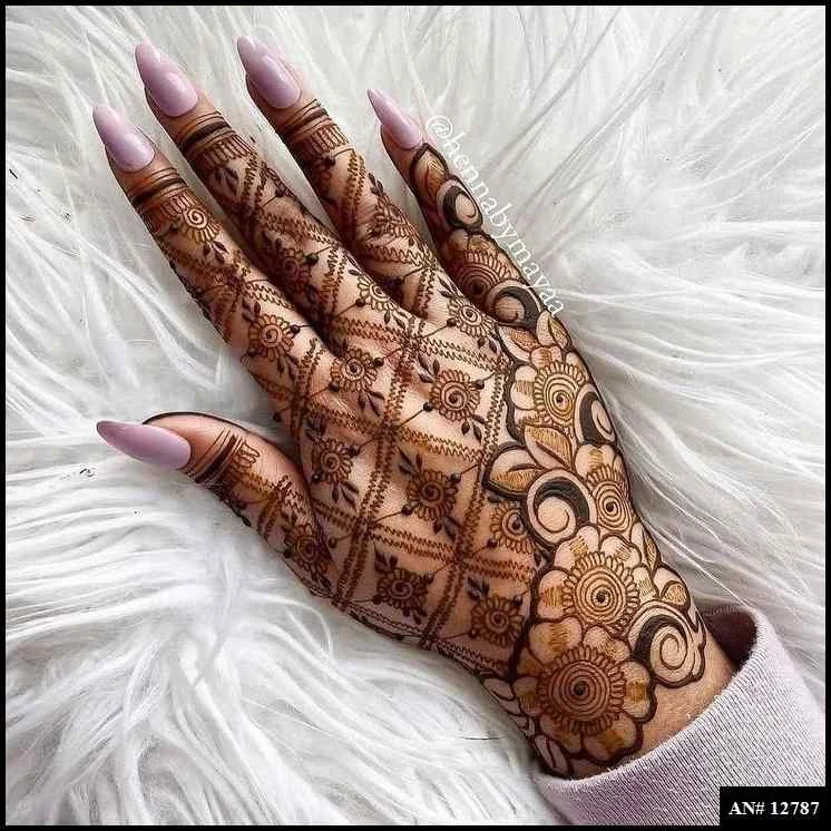 simple mehndi design photo