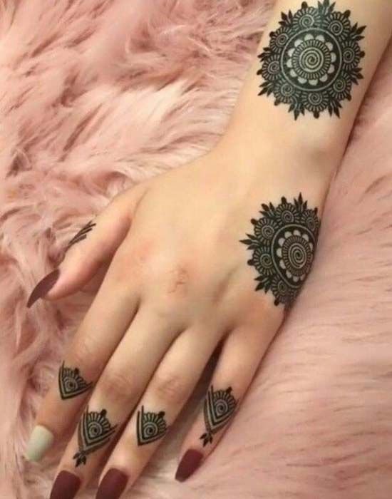 Easy Arabic Mehndi Design