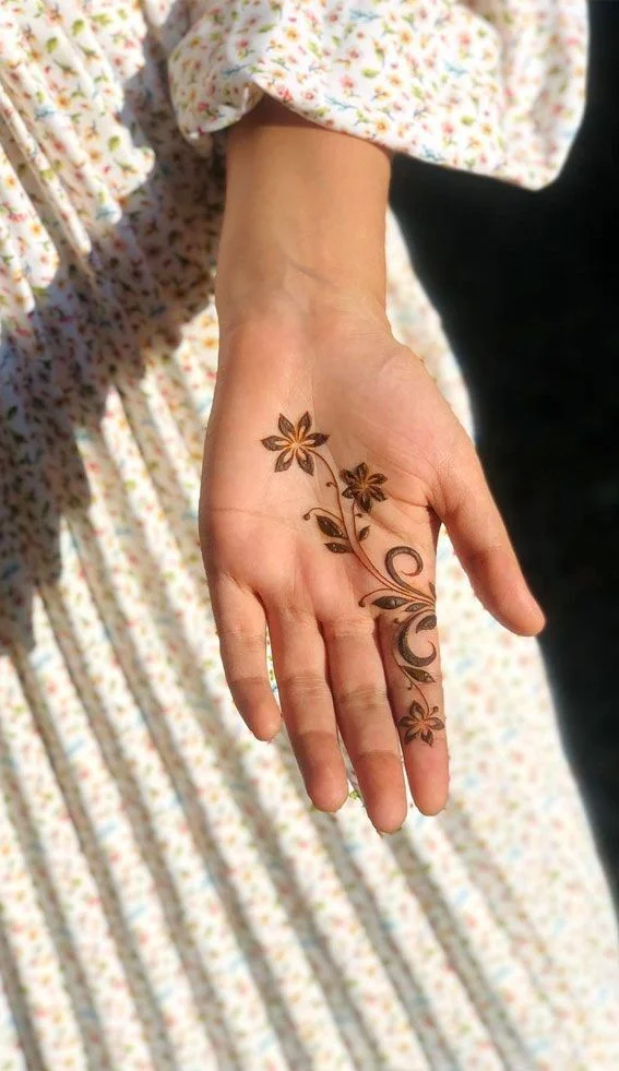 easy simple finger mehndi design