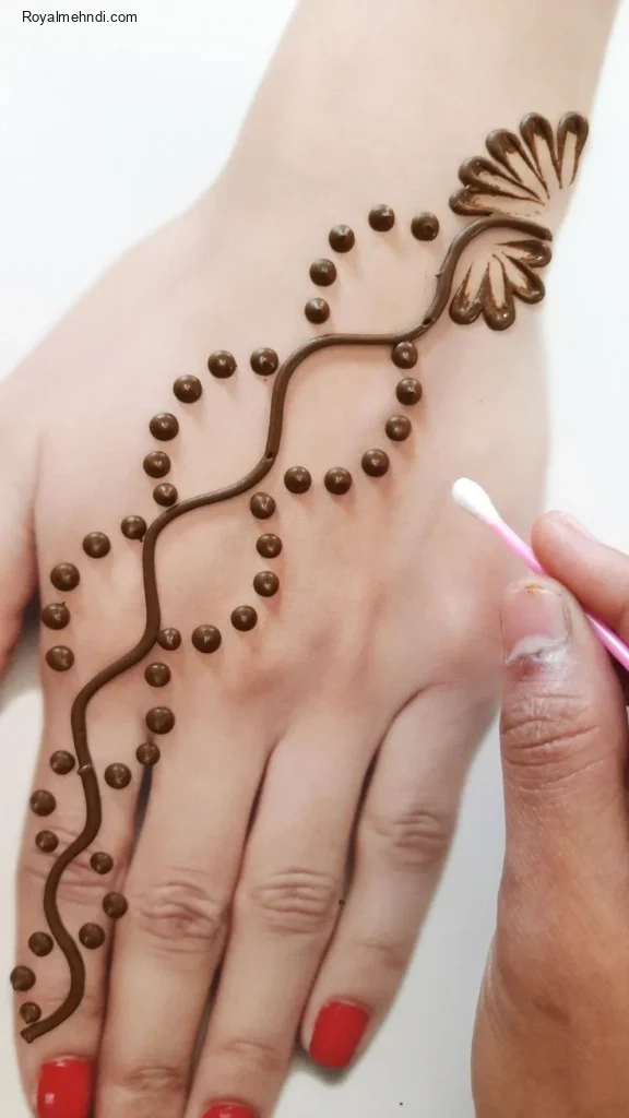 easy simple finger mehndi design