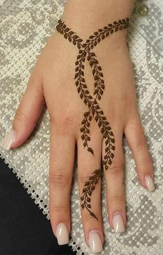 easy simple finger mehndi design