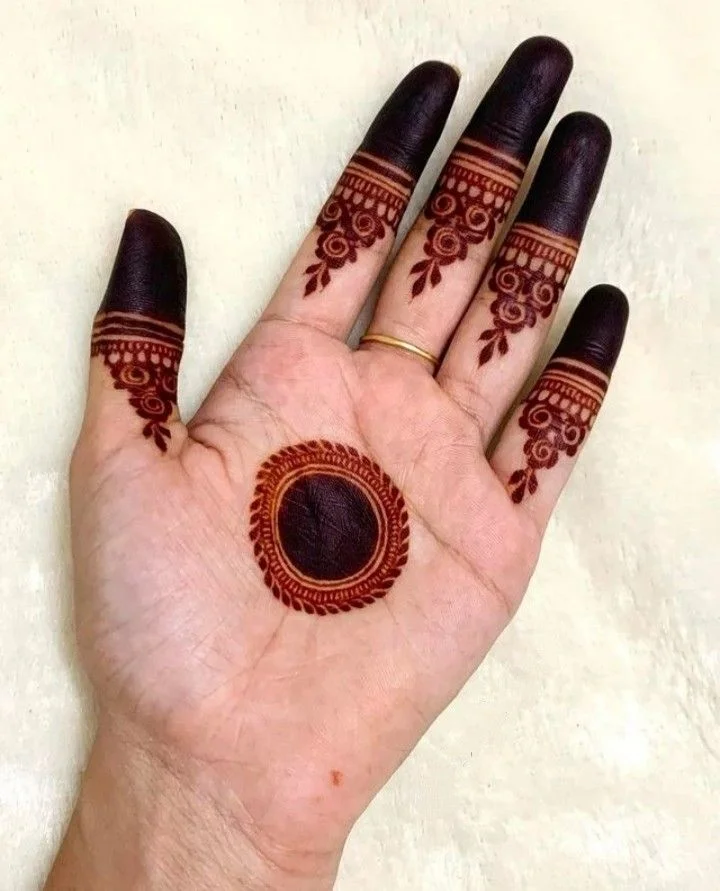 easy simple finger mehndi design