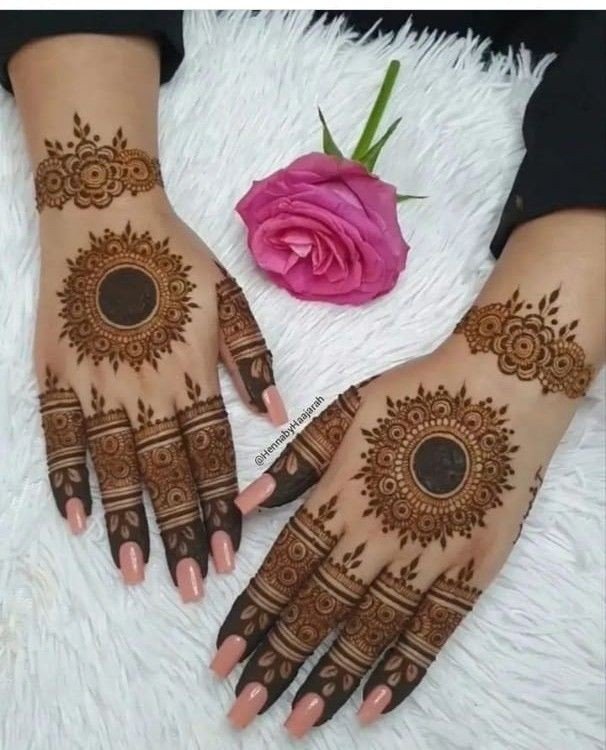 easy backhand mehndi designs