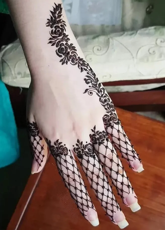 easy simple finger mehndi design