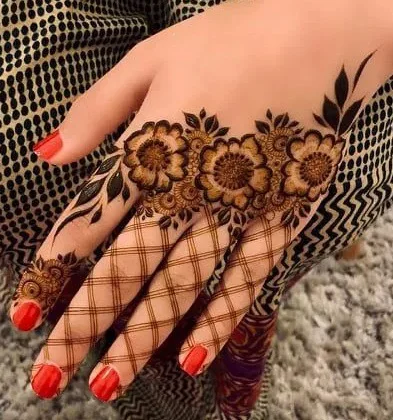easy simple finger mehndi design
