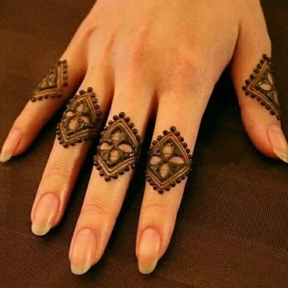easy simple finger mehndi design