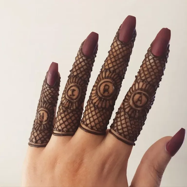 easy simple finger mehndi design
