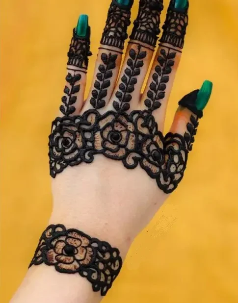 easy simple finger mehndi design