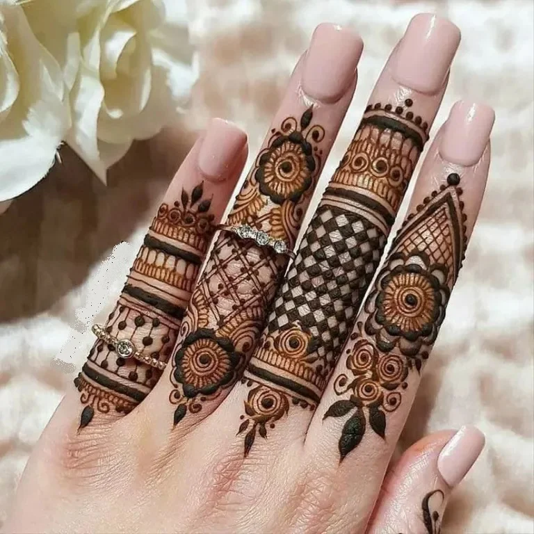 easy simple finger mehndi design