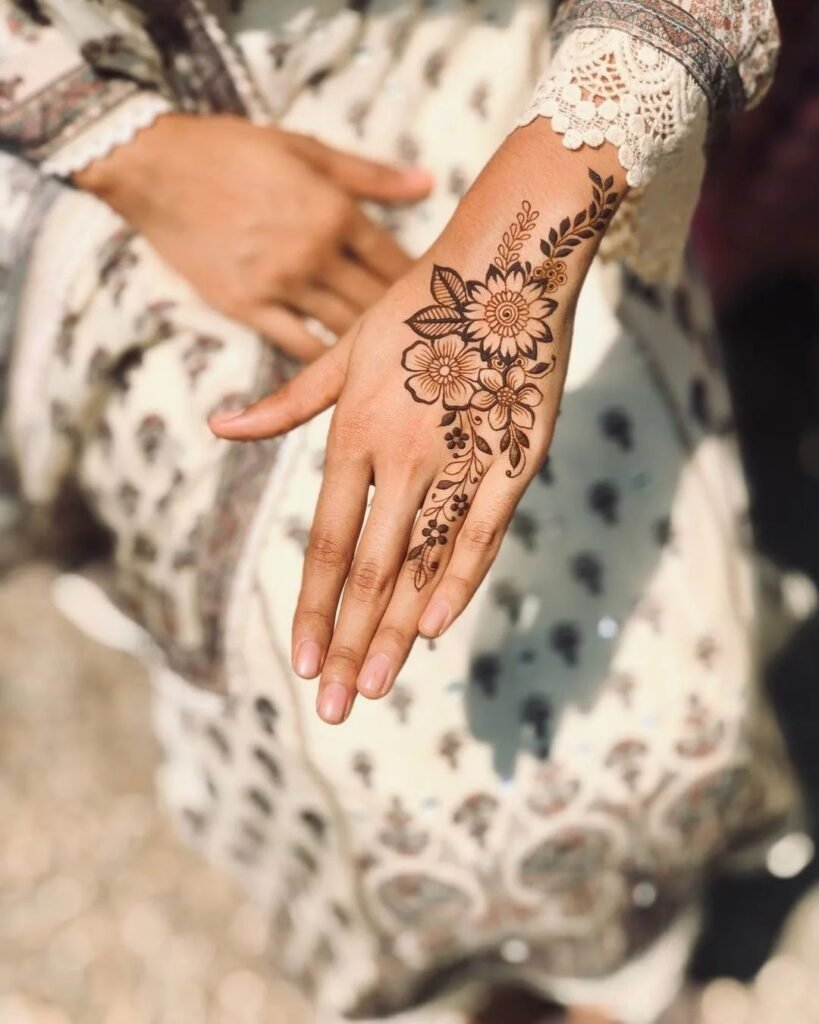 Easy Arabic Mehndi Design