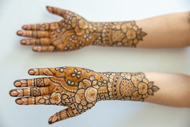simple mehndi design photo