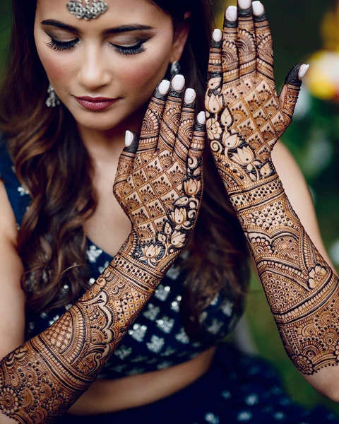 modern full hand mehndi designs