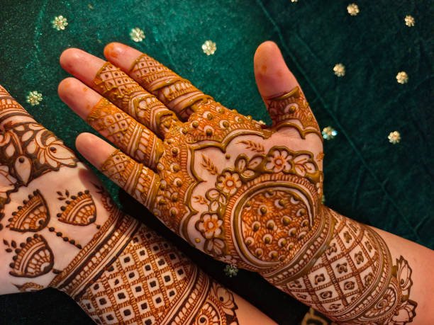 simple mehndi design photo