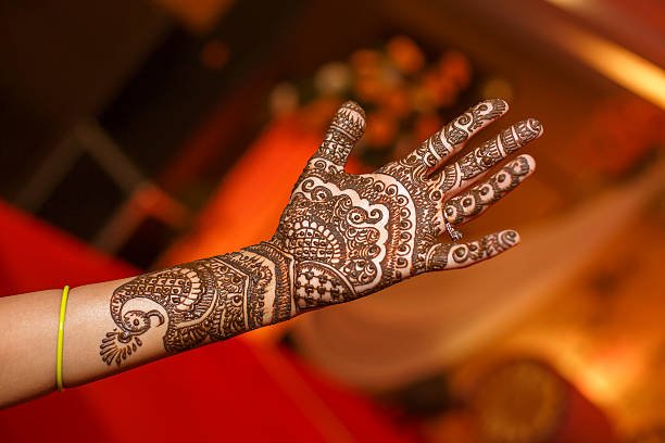 simple mehndi design photo