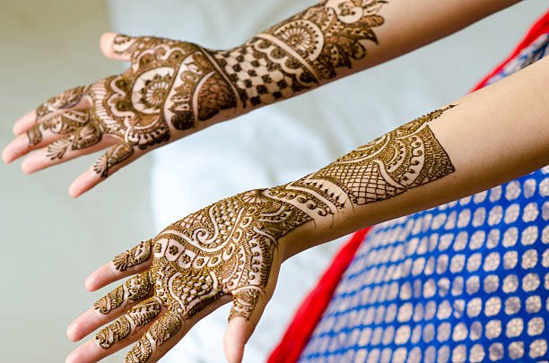 simple mehndi design photo
