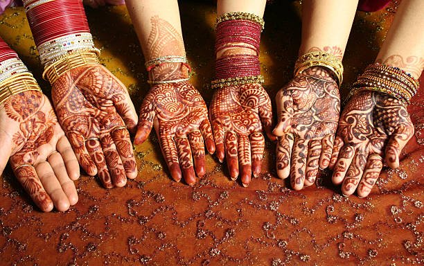 simple mehndi design photo
