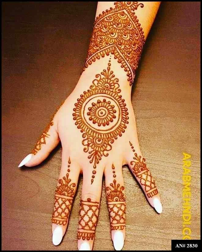simple mehndi design photo