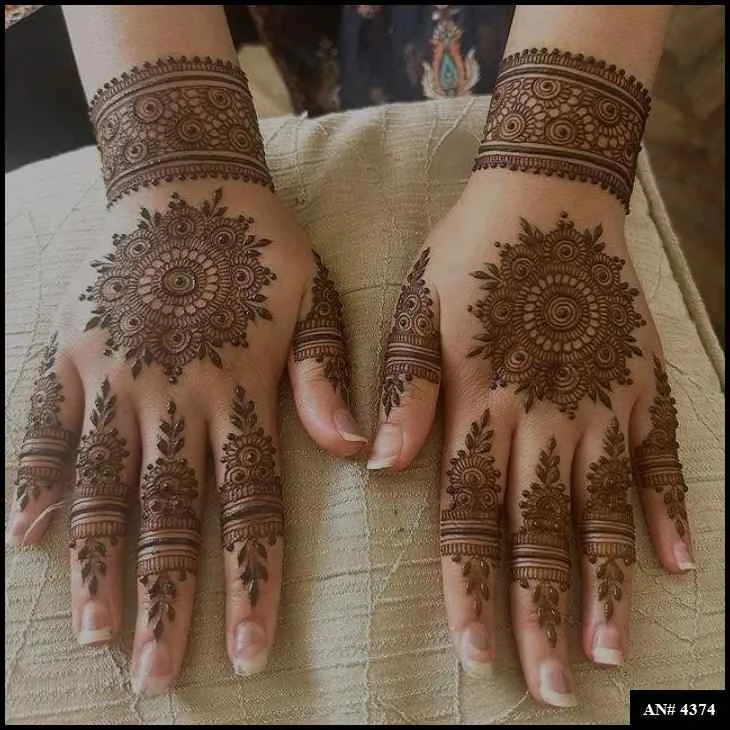 simple mehndi design photo