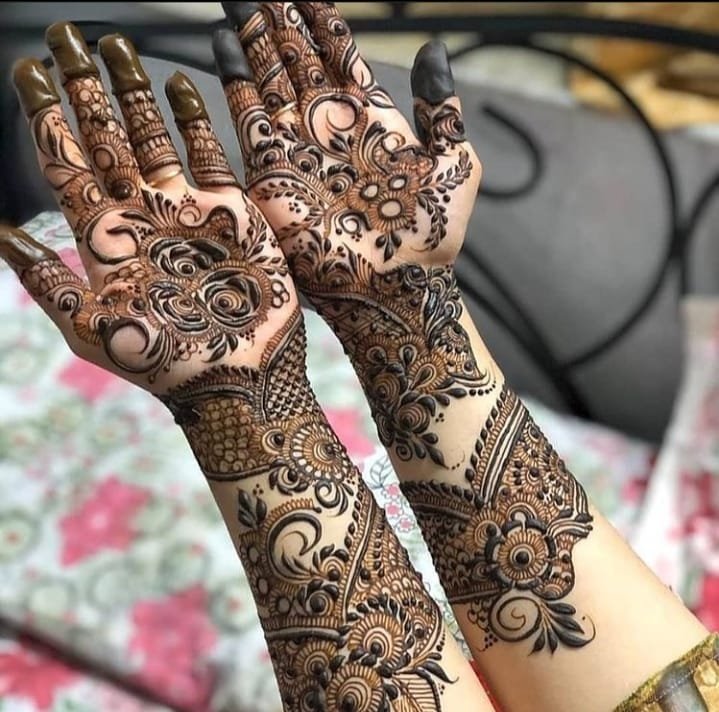 simple mehndi design photo