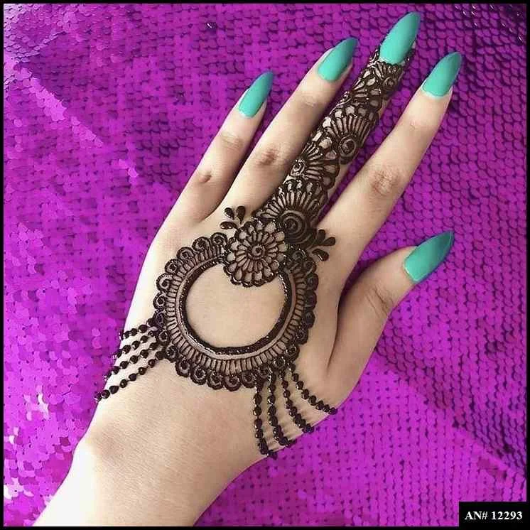 Stylish Mehndi Design