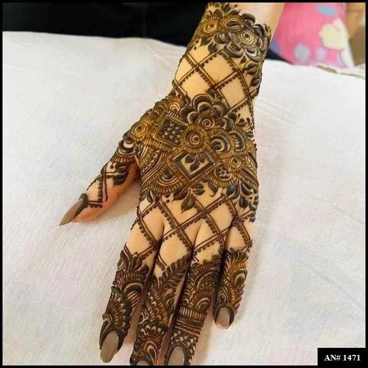 Stylish Mehndi Design