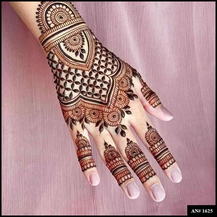 Stylish Mehndi Design