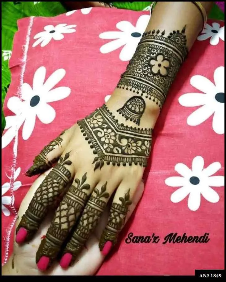 Stylish Mehndi Design