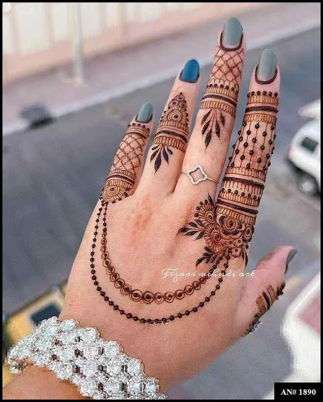 Stylish Mehndi Design