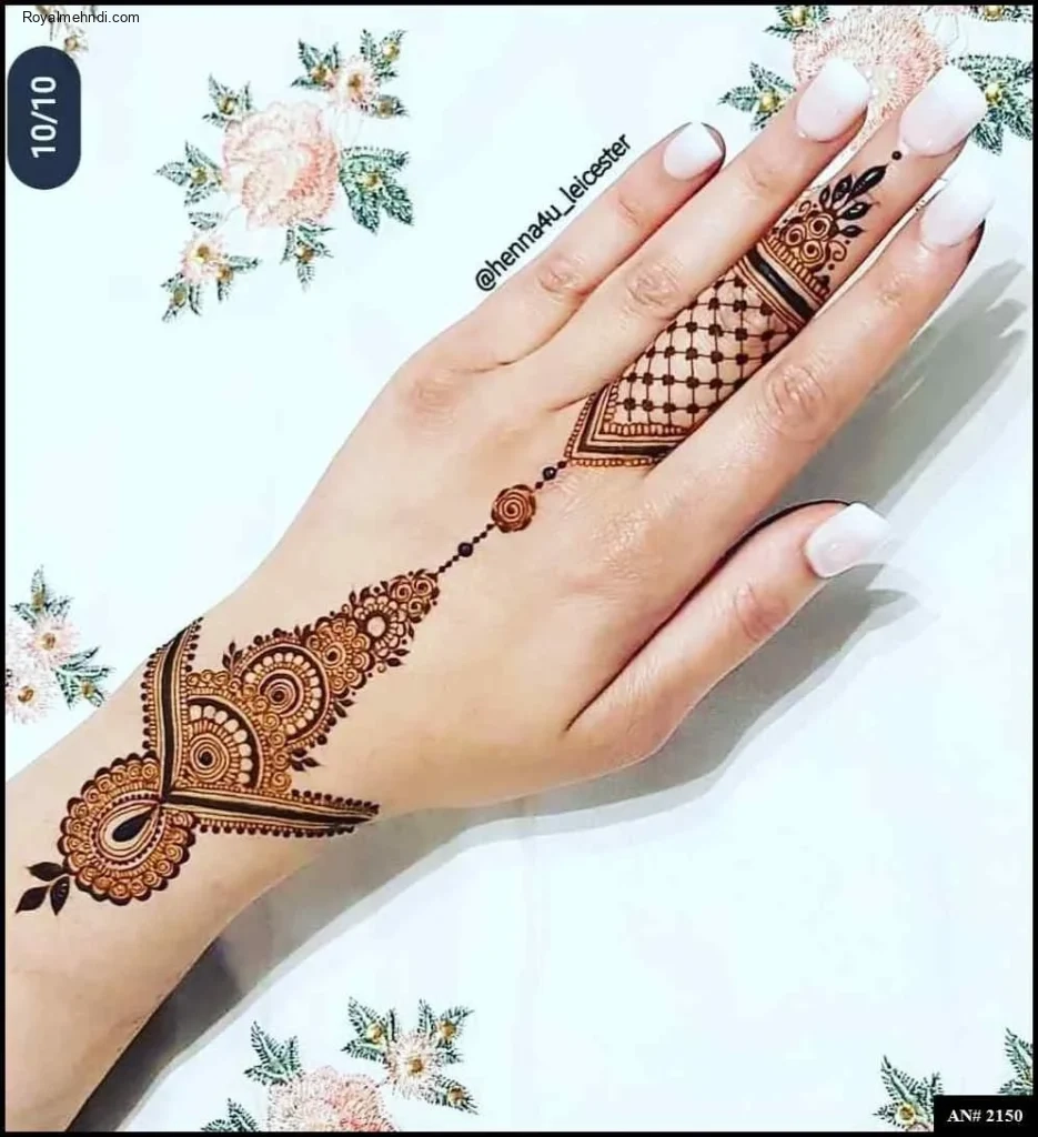 Stylish Mehndi Design