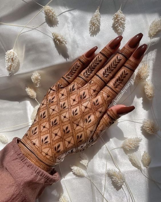Stylish Mehndi Design