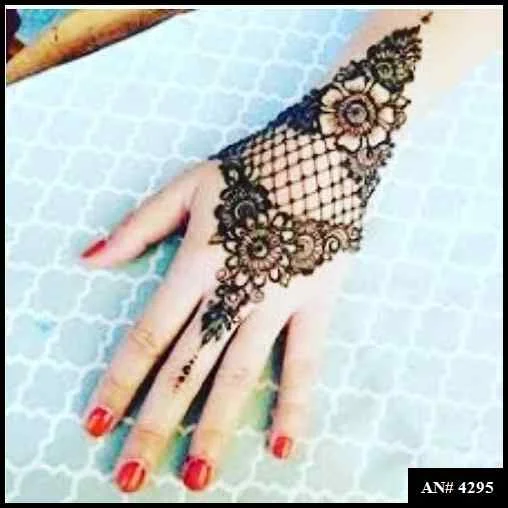 Stylish Mehndi Design